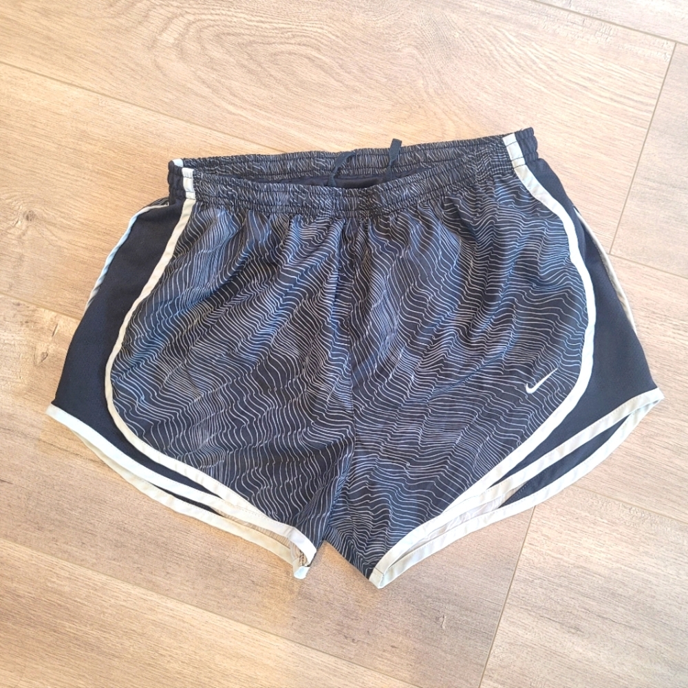 Nike Women's Dri-Fit Tempo Running Shorts Black And Grey Patterned Size S